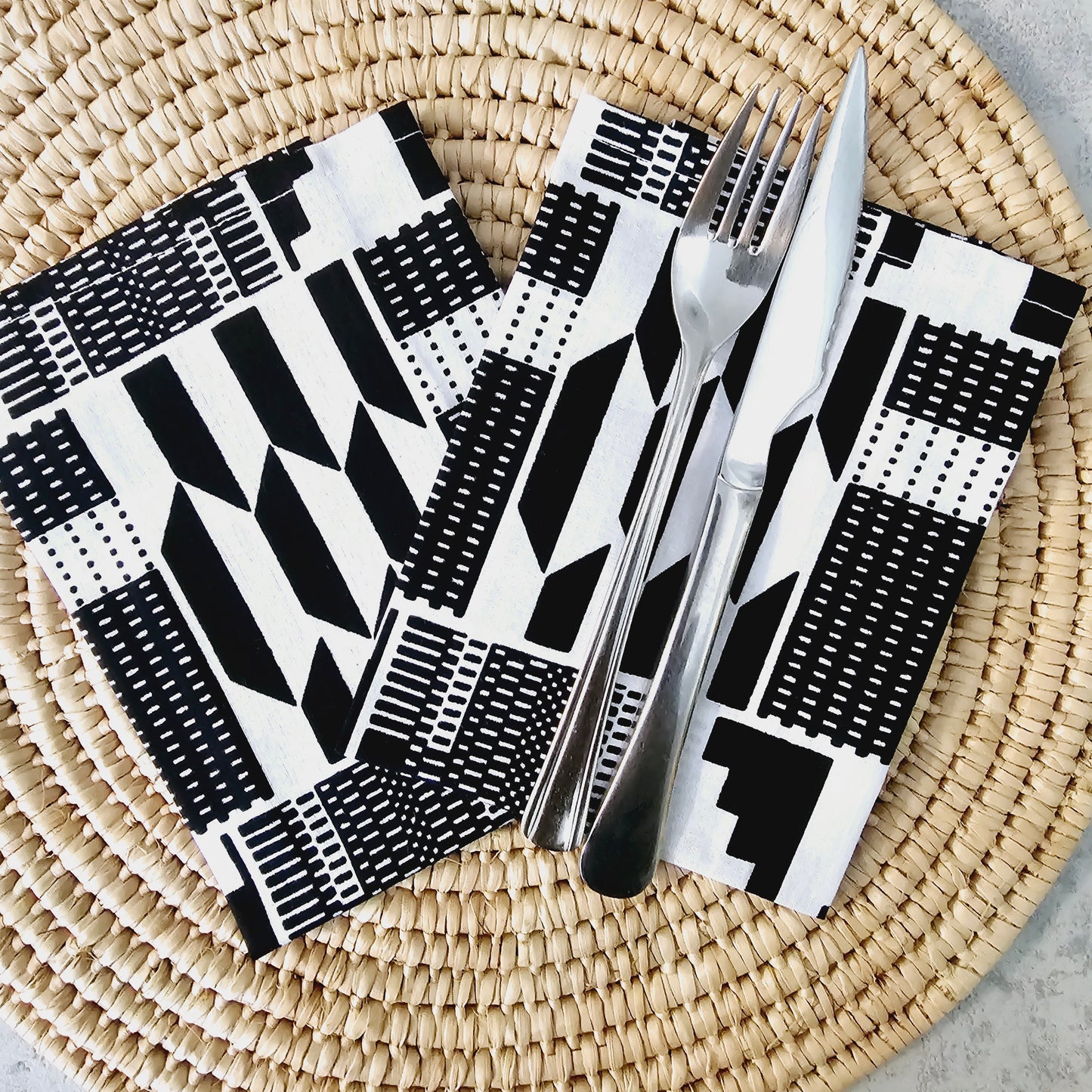 Set van 2 zwarte mudcloth print, Ankara wax, 100% katoenen servetten