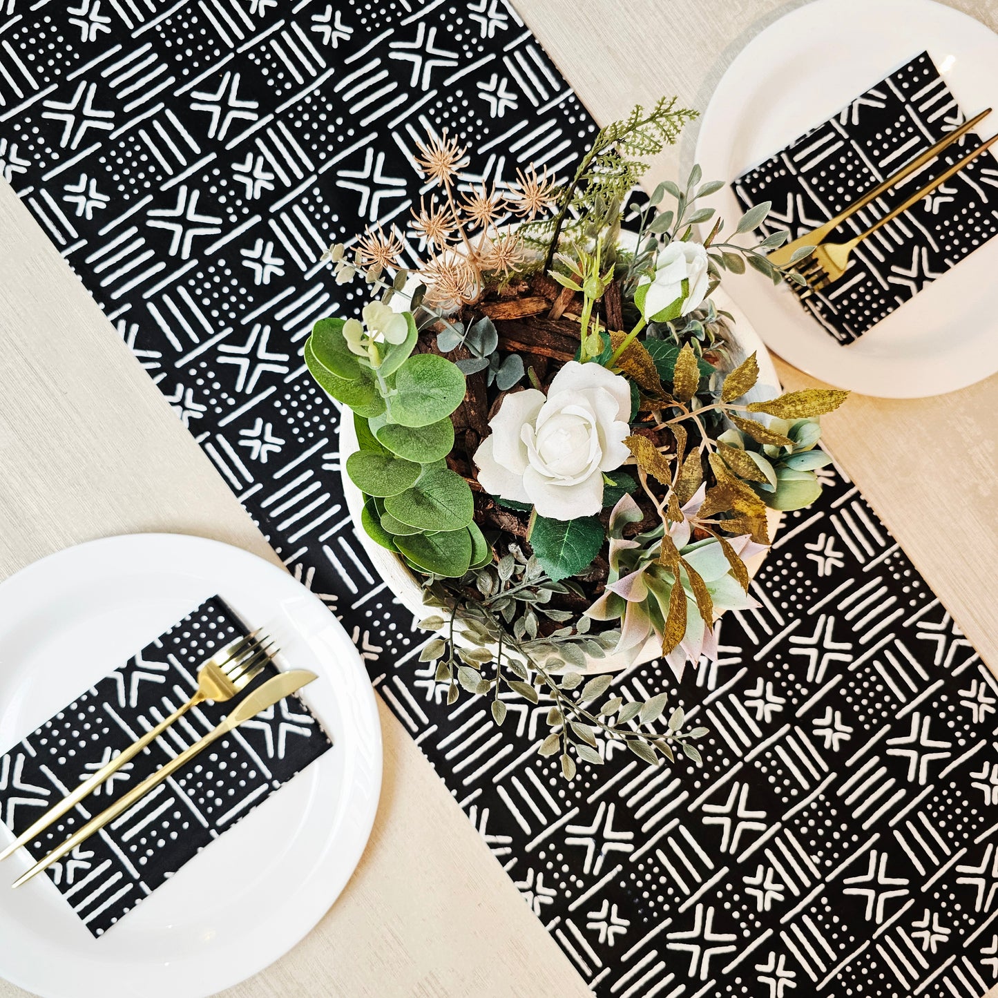 Table Runner and Set of 8 Napkins | 100% Cotton African Print Fabric