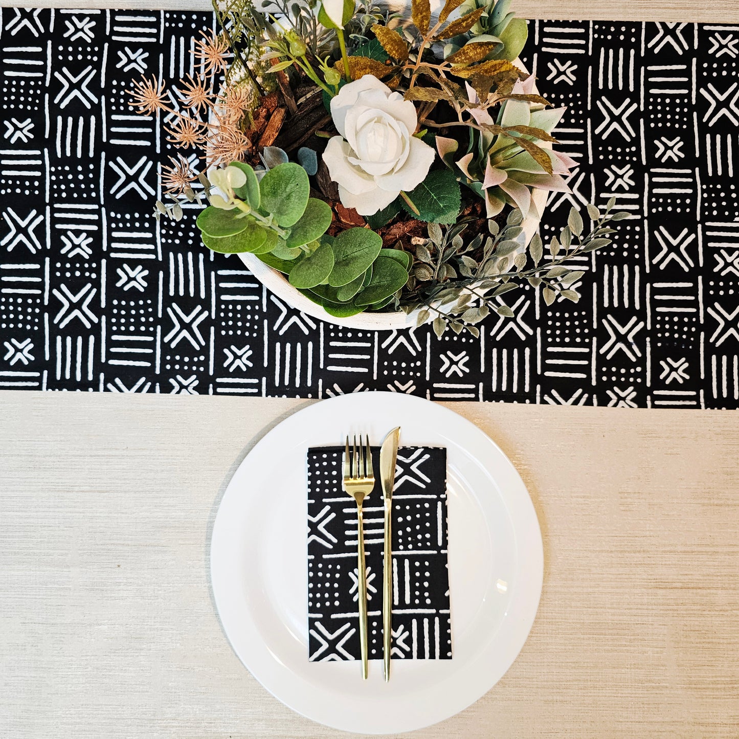 Table Runner and Set of 8 Napkins | 100% Cotton African Print Fabric