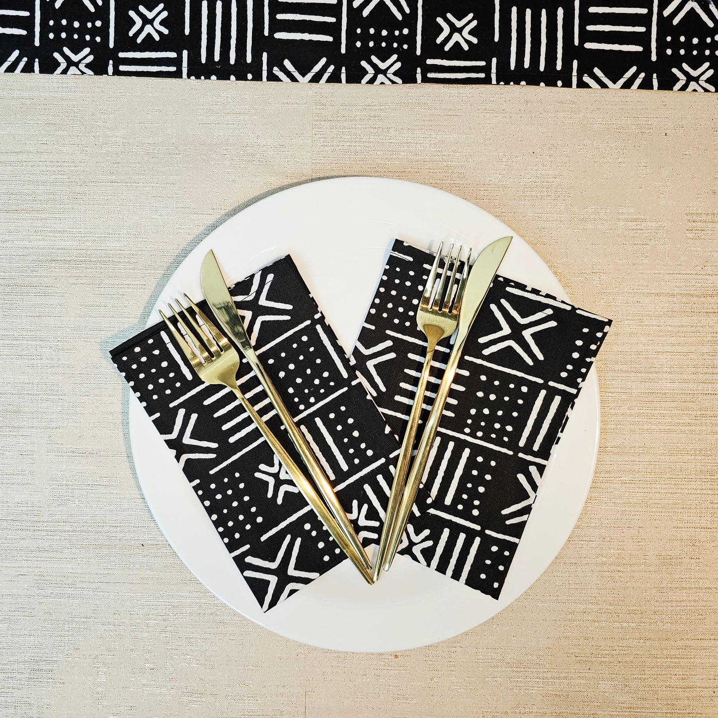 Table Runner and Set of 8 Napkins | 100% Cotton African Print Fabric