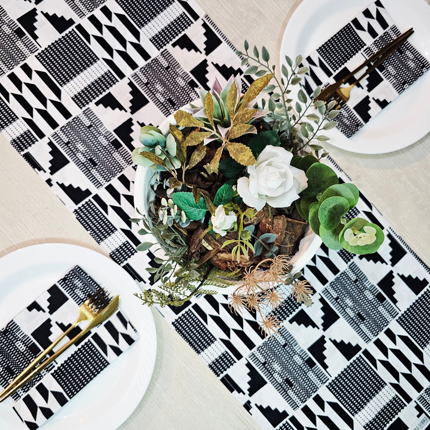 Table Runner and Set of 8 Napkins |  100% Cotton African Print Fabric